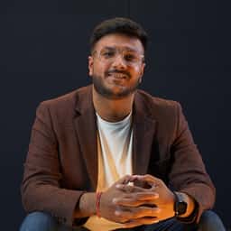Get in touch with me over a DM 😊