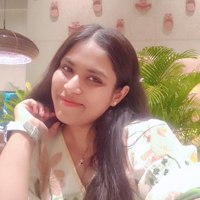 Astrologer Riya