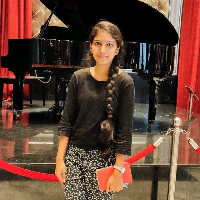 Oviya