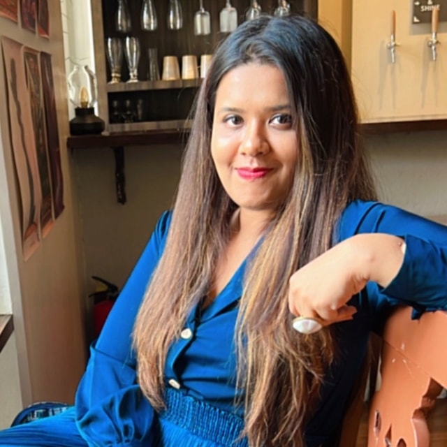 Dr Megha