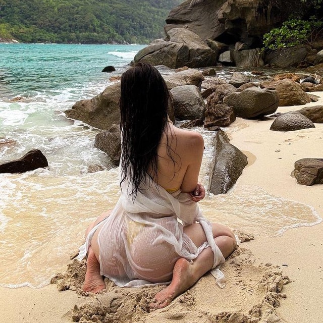 Indiranagar Escorts 300