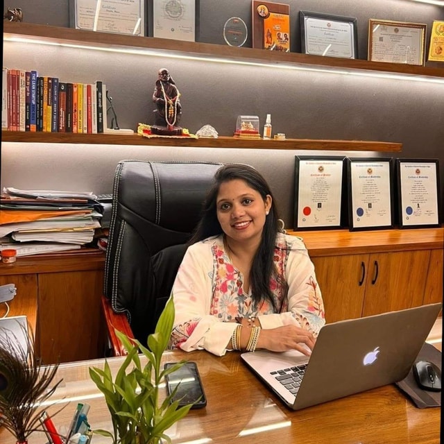 CA Snigdha