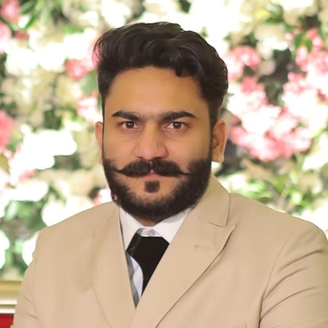 Ali Riaz