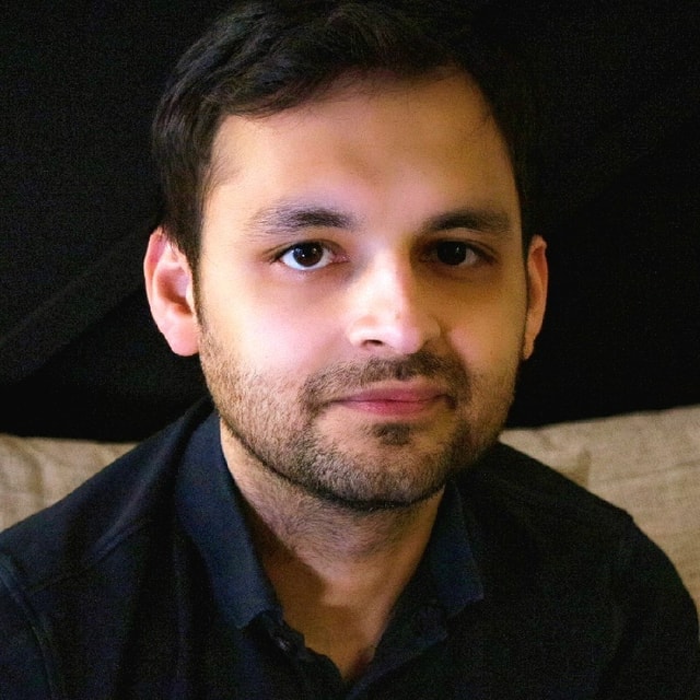 Paras