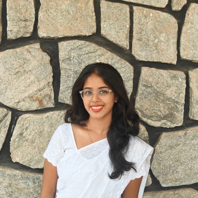 Oviya