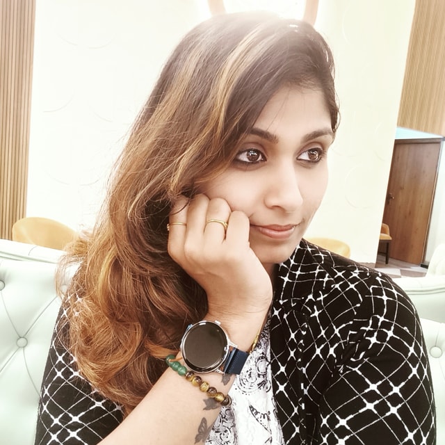 Dr Deepika