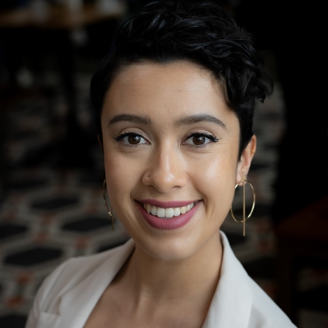 Alejandra (Ale)
