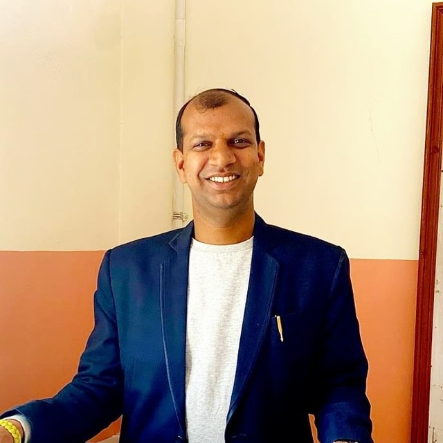 Dr Hari Chand