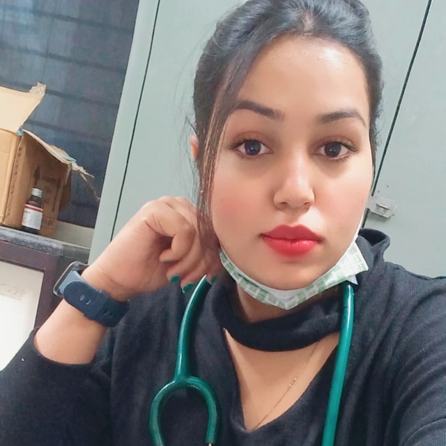 Dr Nupur