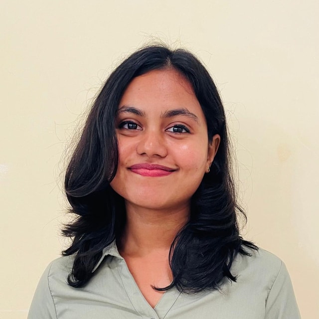 Dr Monisha